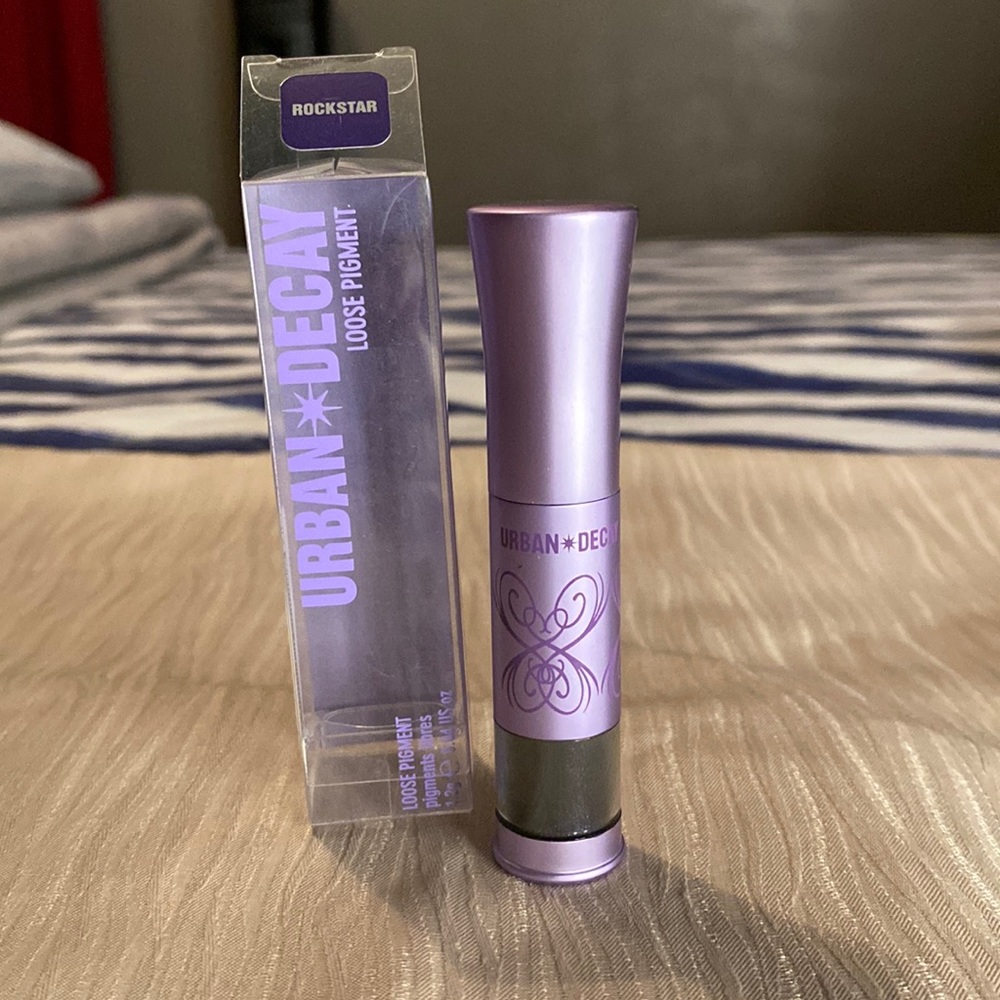 Urban Decay “Rockstar” Loose Pigment